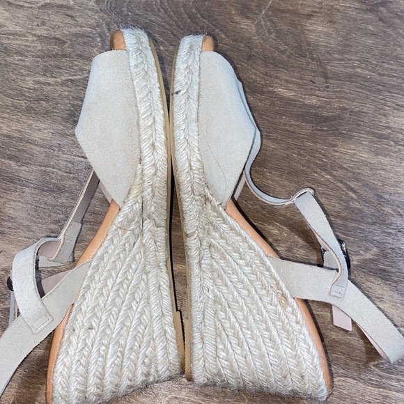 Visanze Collection size 39/US 6 1/2 tan leather wedges - Picture 6 of 6